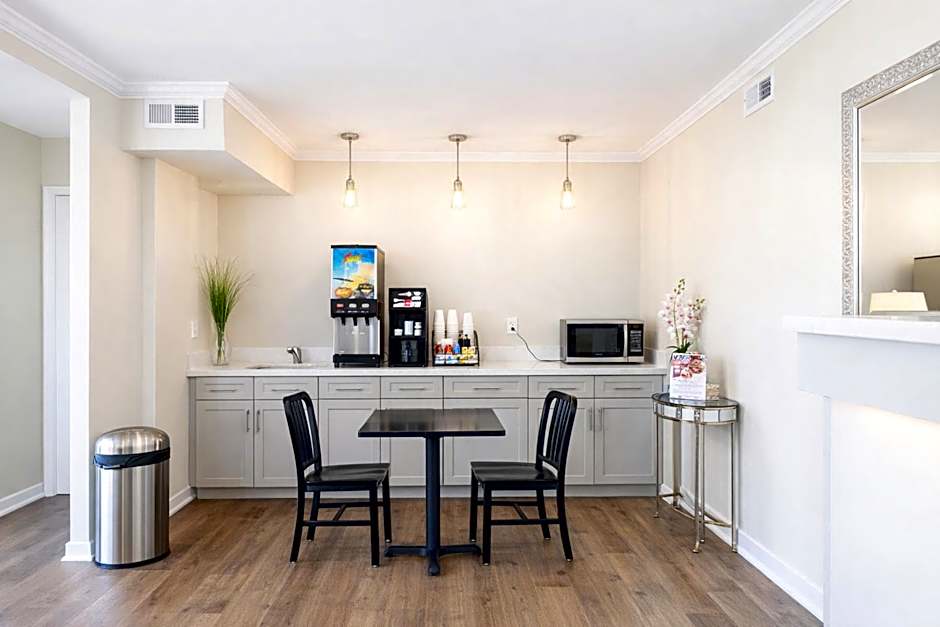 Quarters Inn & Suites