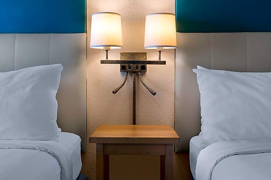 Seaside Inn - Isle of Palms