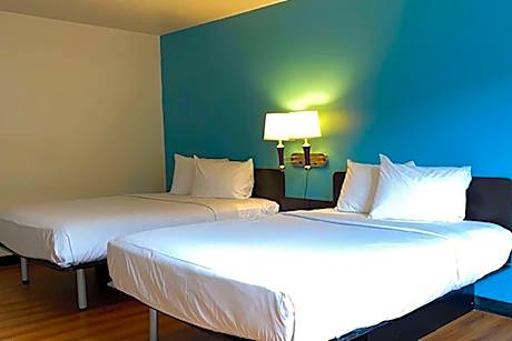 Suite with Two Queen Beds - Non-Smoking