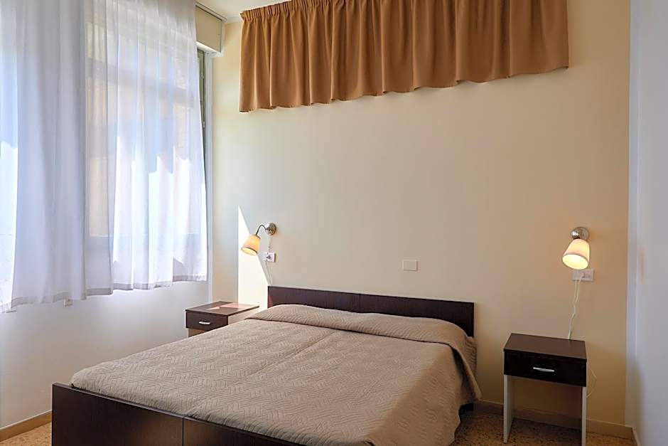 Soleē, Family Holidays & Hostelling