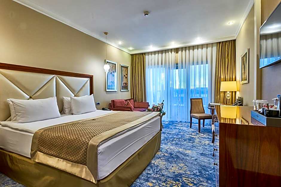 Photo 1 of 7 of Premium 1 King Bed