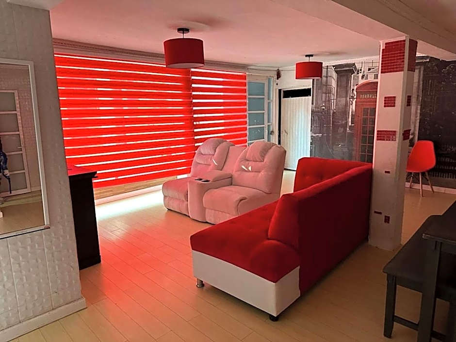 Casa Vázquez , "Como en casa" , hospédate con nosotros y recibirás una atención personalizada, servicio y confort nos distingue.