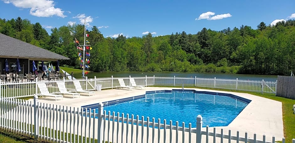 Commodores Inn