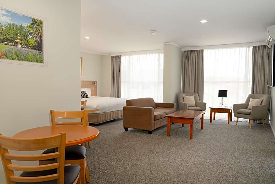 Posthouse Motor Lodge