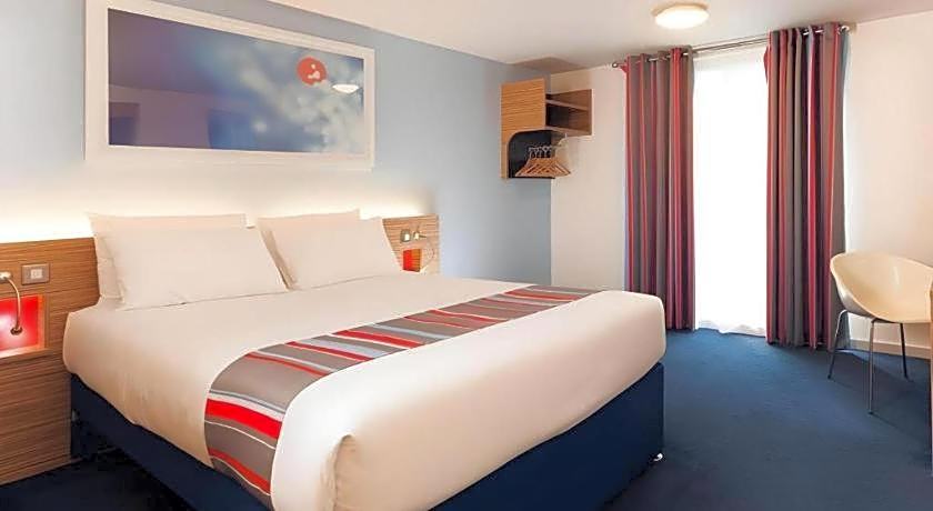 Travelodge Woking Central