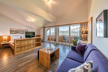 Junior Suite with Balcony