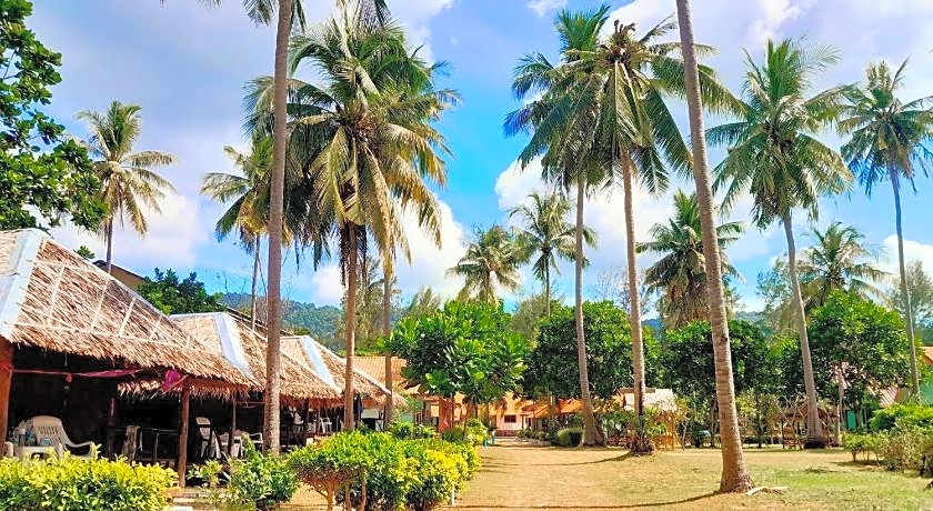 Lanta L.D. Beach Bungalows