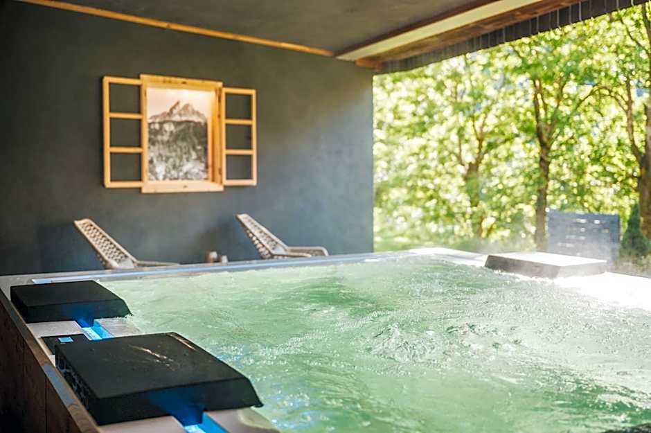 Les Dolomites Mountain Lodges