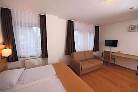 Single Room - Breakfast Included