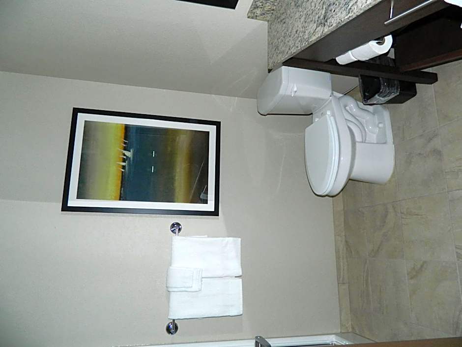 Brookstone Lodge & Suites
