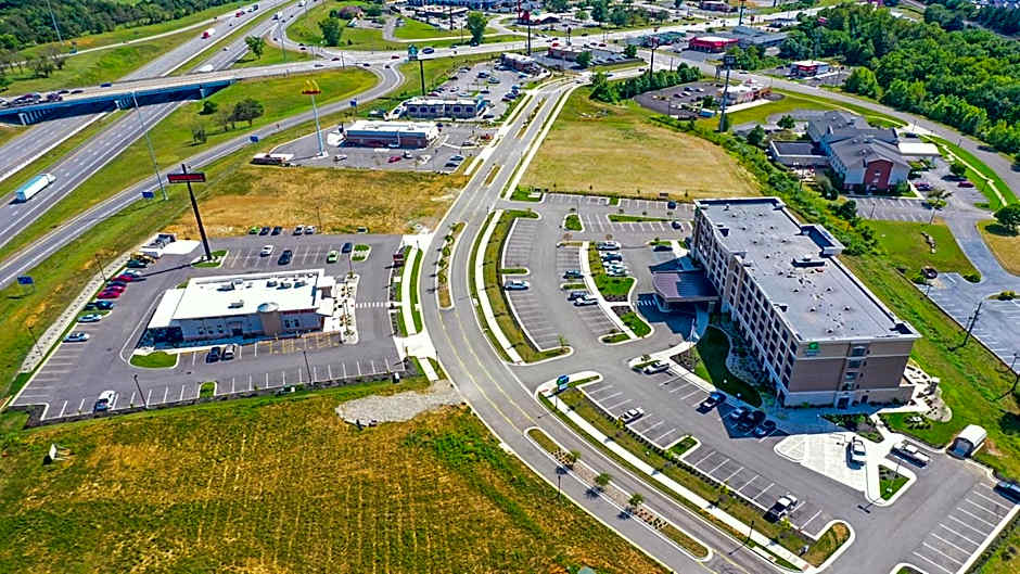 Holiday Inn Express & Suites Elizabethtown North By IHG