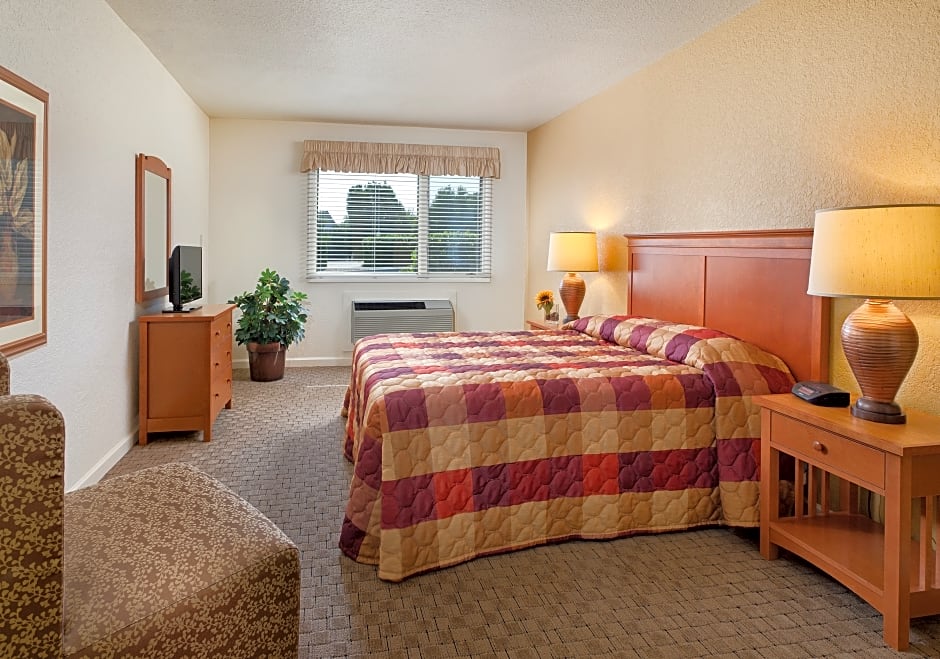 Photo 1 of 3 of 2 Bedroom
