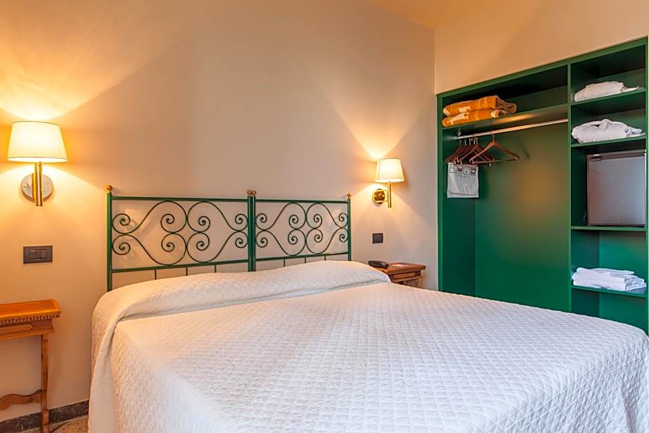Hotel Titano