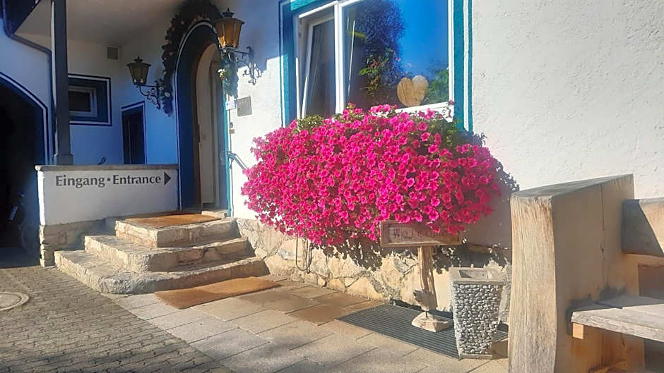 Hilleprandt - Adults Only