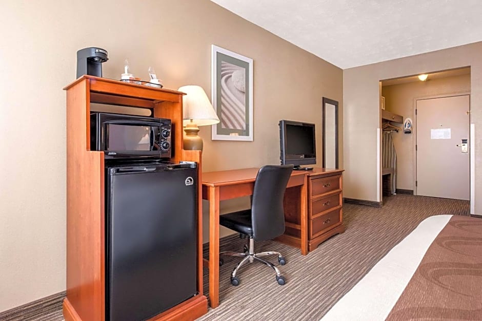 Quality Inn & Suites New Castle