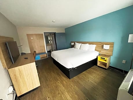 King Room - Disability Access/Non-Smoking