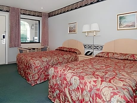 Double with 2 Double Beds - Smoking
