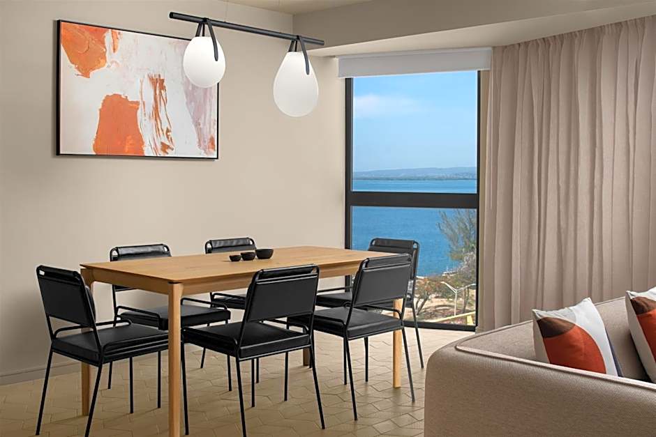 Rok Hotel Kingston Tapestry Collection By Hilton