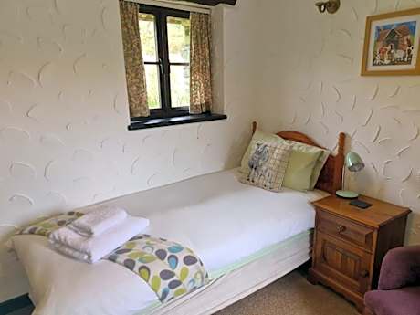 Single Room With Private Bathroom