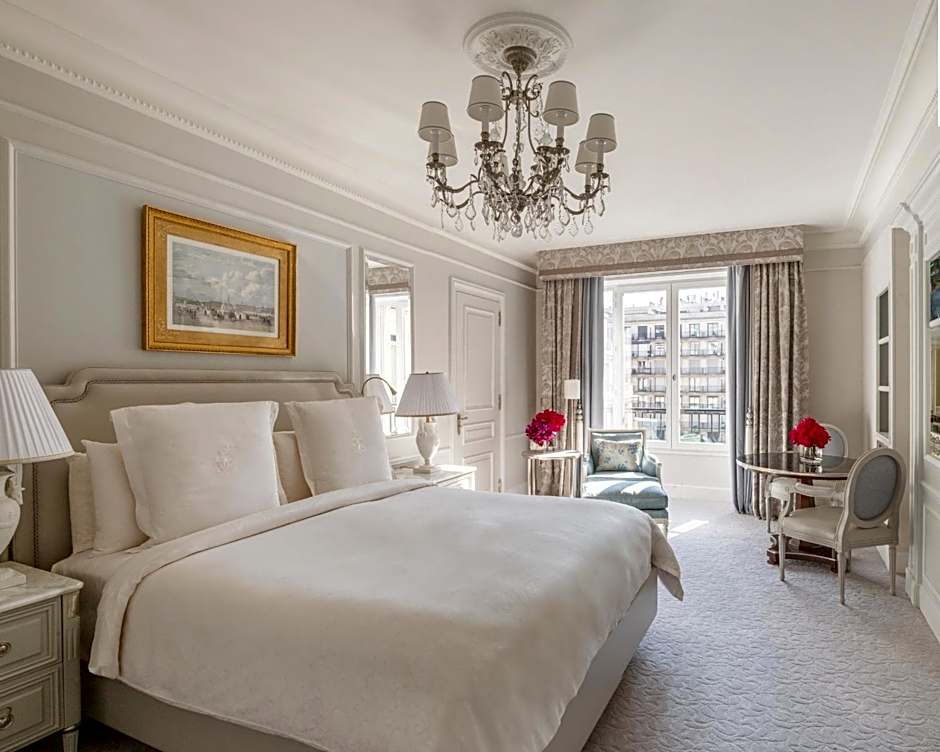Four Seasons Hotel George V Paris