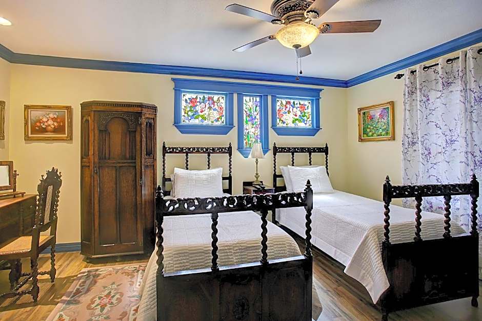 Sara's Bed and Breakfast Inn