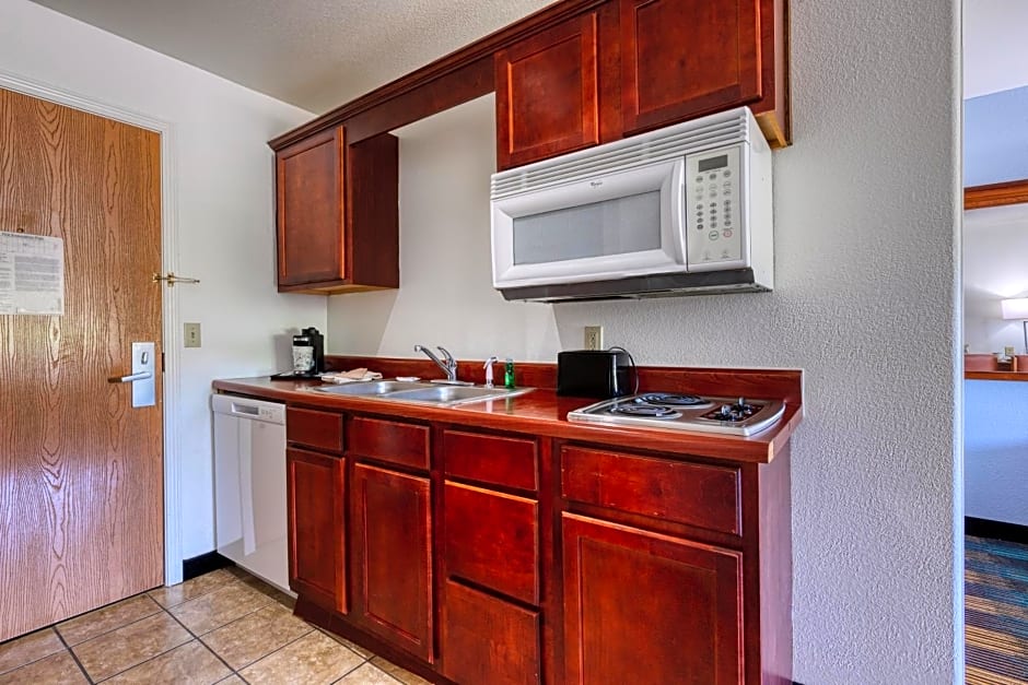 All Towne Suites