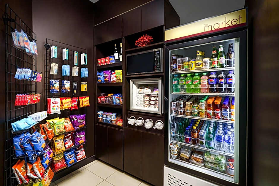 Courtyard by Marriott Miami At Dolphin Mall