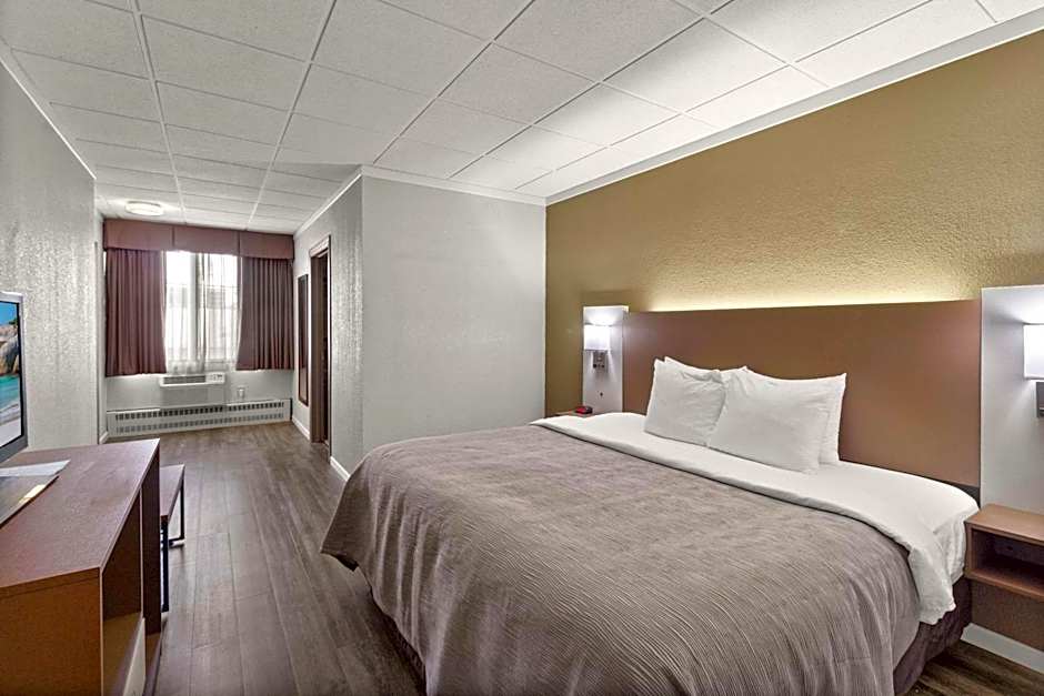 Quality Inn & Suites Downtown