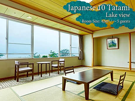 Japanese-style Room with 12 Tatami (MAX 6 Adults)