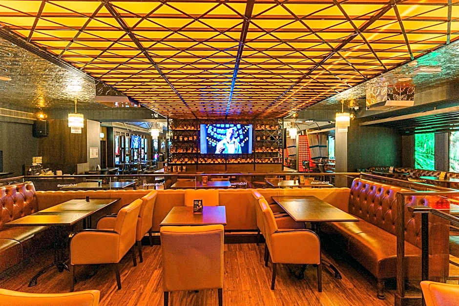 Dusit Thani Abu Dhabi Hotel