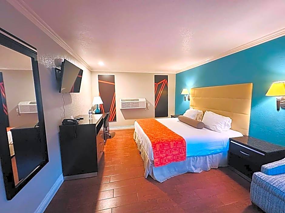 Casa Blanca Hotel & Suites Orange