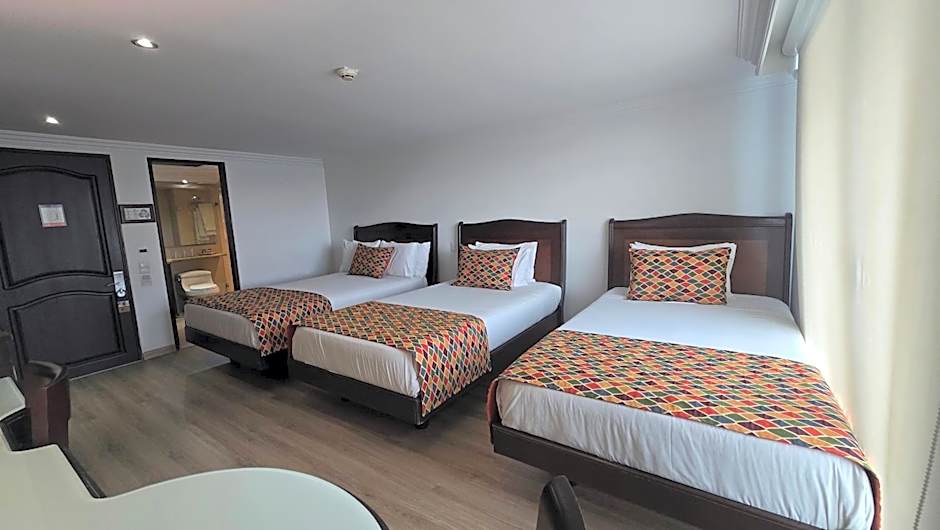 Hotel Embassy Park