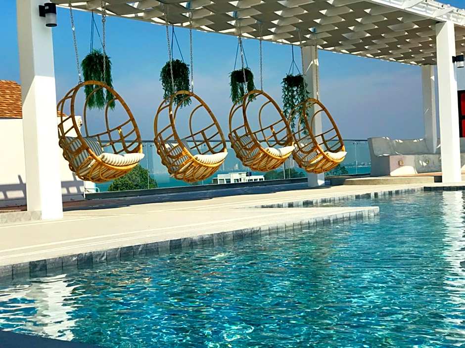 Costa Village Jacuzzi Bangsaray