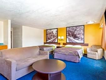 Studio Suite with Two Queen Beds - Non-Smoking