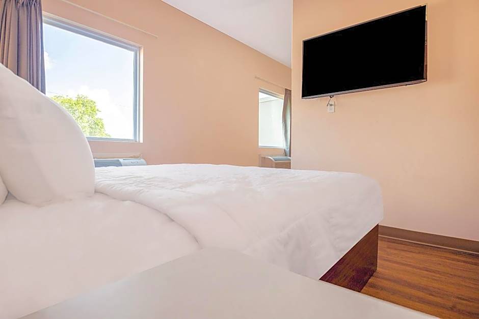 OYO Hotel Adairsville Calhoun South I-75