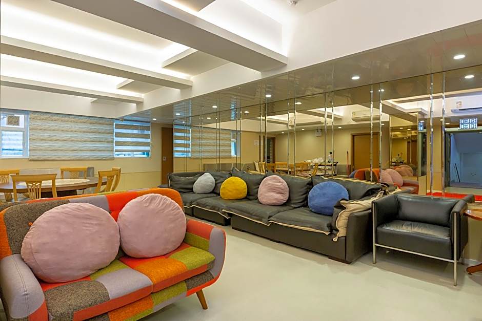 Whole Sunshine International Guesthouse