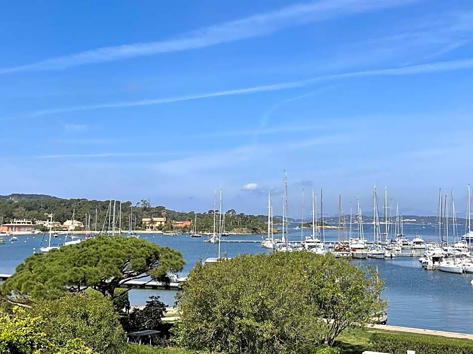 L'Oustaou De Porquerolles
