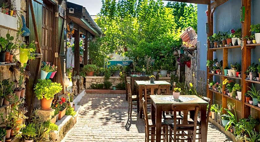 Flores Hotel Alaçatı