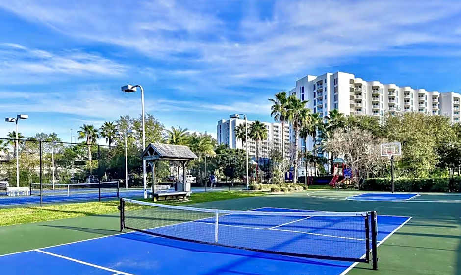 Marvelous 9th Floor Condo Gulf, Pool & Sunset View