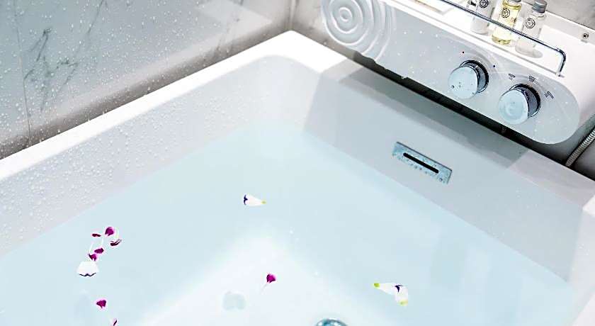 Lala Vianco Business Hotel