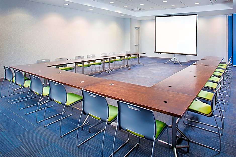 Aloft Charlotte City Center