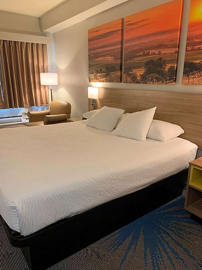 Days Inn by Wyndham Carroll