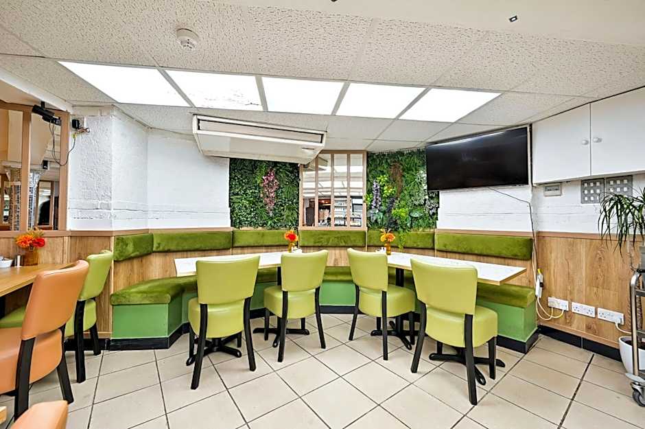 City London Hotel