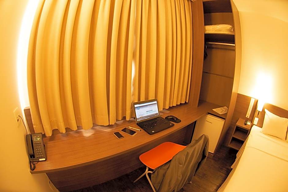 San Diego Express Barro Preto