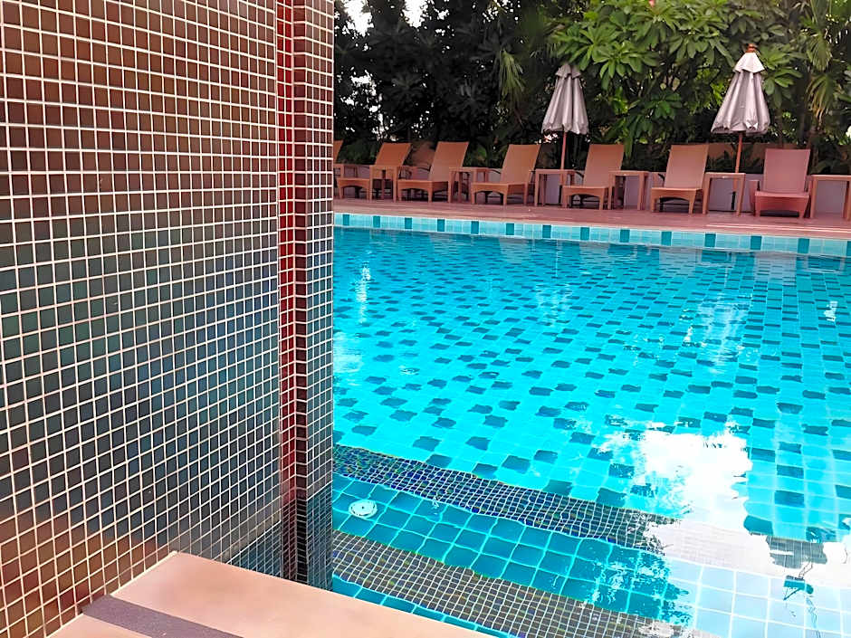 August Suites Pattaya