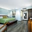 Skylark Hotel