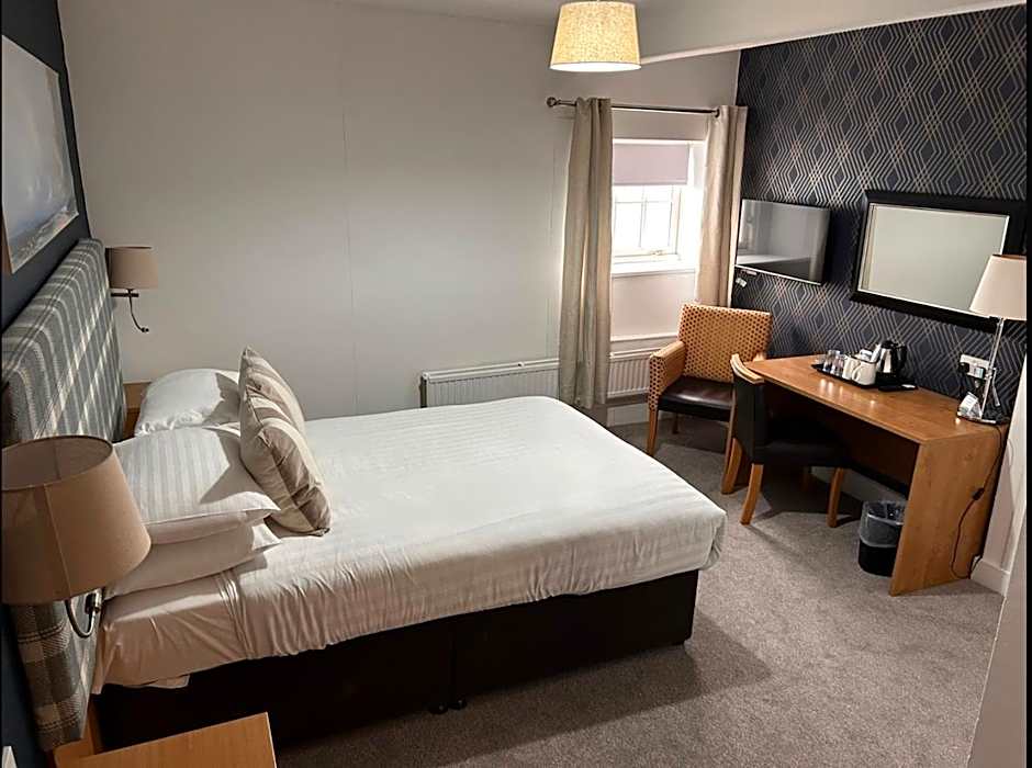 THE LORD NELSON HOTEL