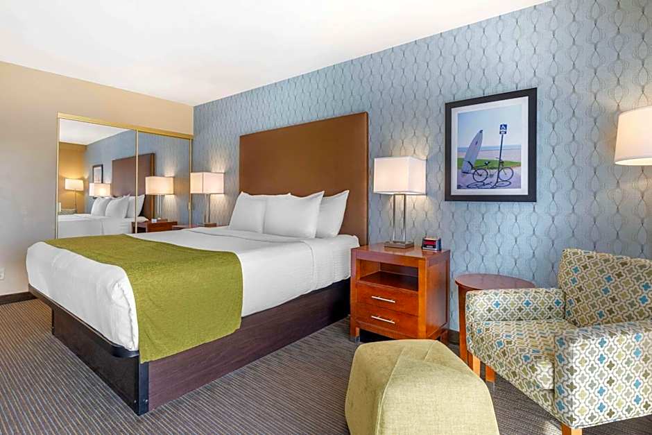 Best Western Plus Beach View Lodge
