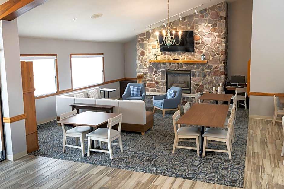 AmericInn by Wyndham Sturgeon Bay