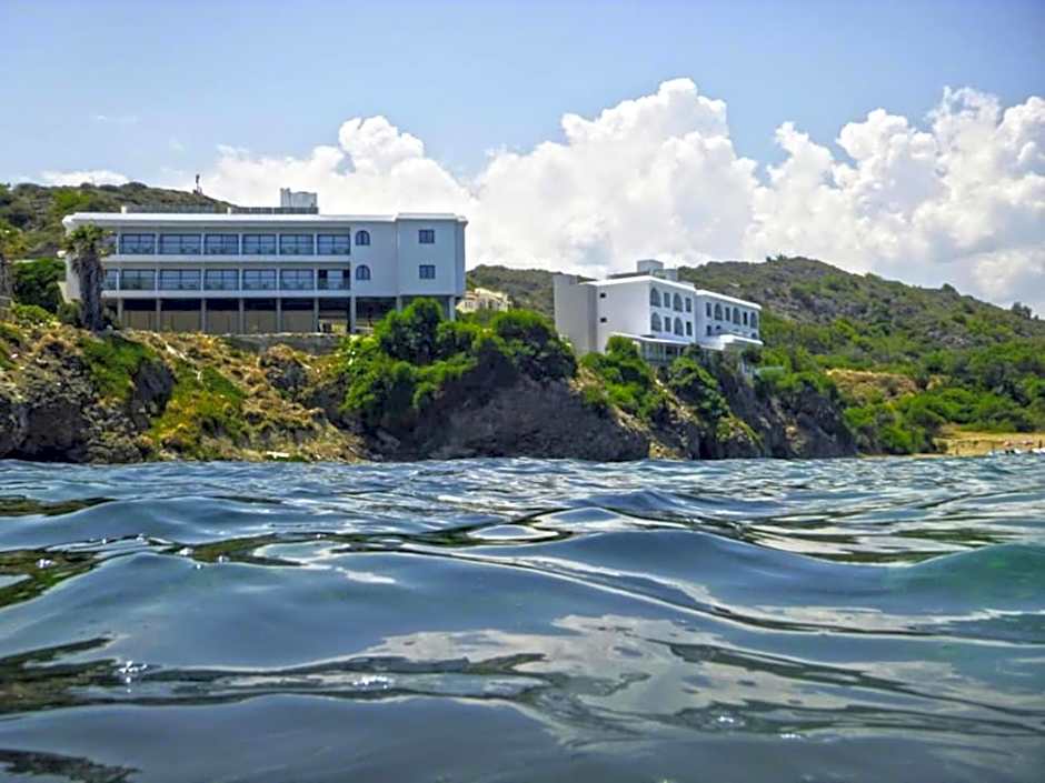 E.J. Pyrgos Bay Hotel